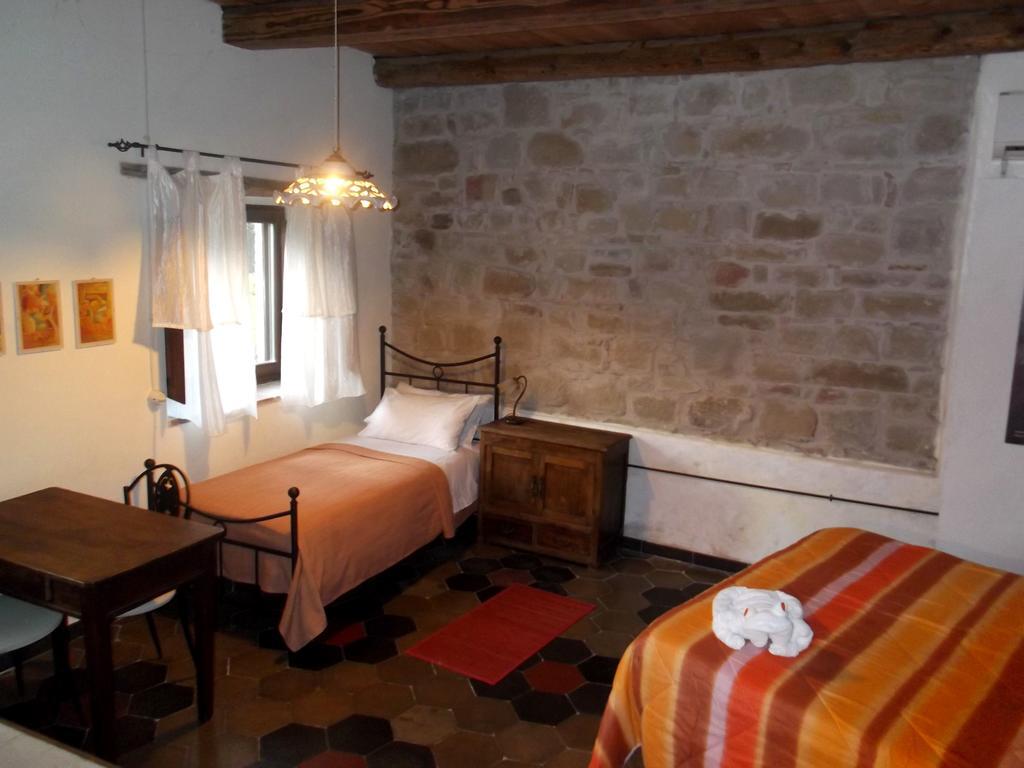 Locanda Dell'Istrice Камерино Стая снимка