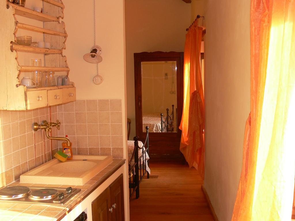 Locanda Dell'Istrice Камерино Стая снимка