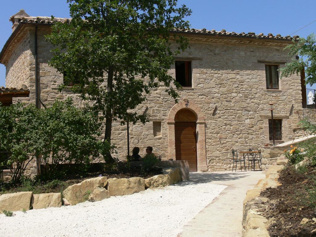 Locanda Dell'Istrice Камерино Екстериор снимка