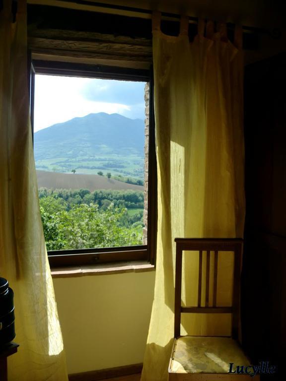 Locanda Dell'Istrice Камерино Стая снимка
